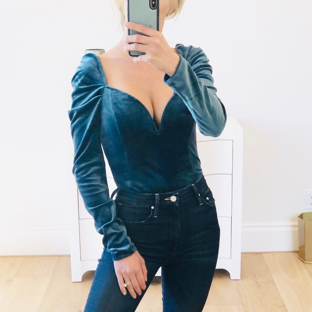 EXUMA Teal Velvet Sweetheart V-bar Bodysuit - Picture 2 of 8